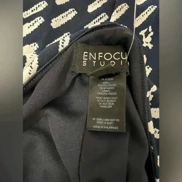 EnFocus Studio Blue and White Print Keyhole Dress Size 4 NWOT​​ - Picture 10 of 10